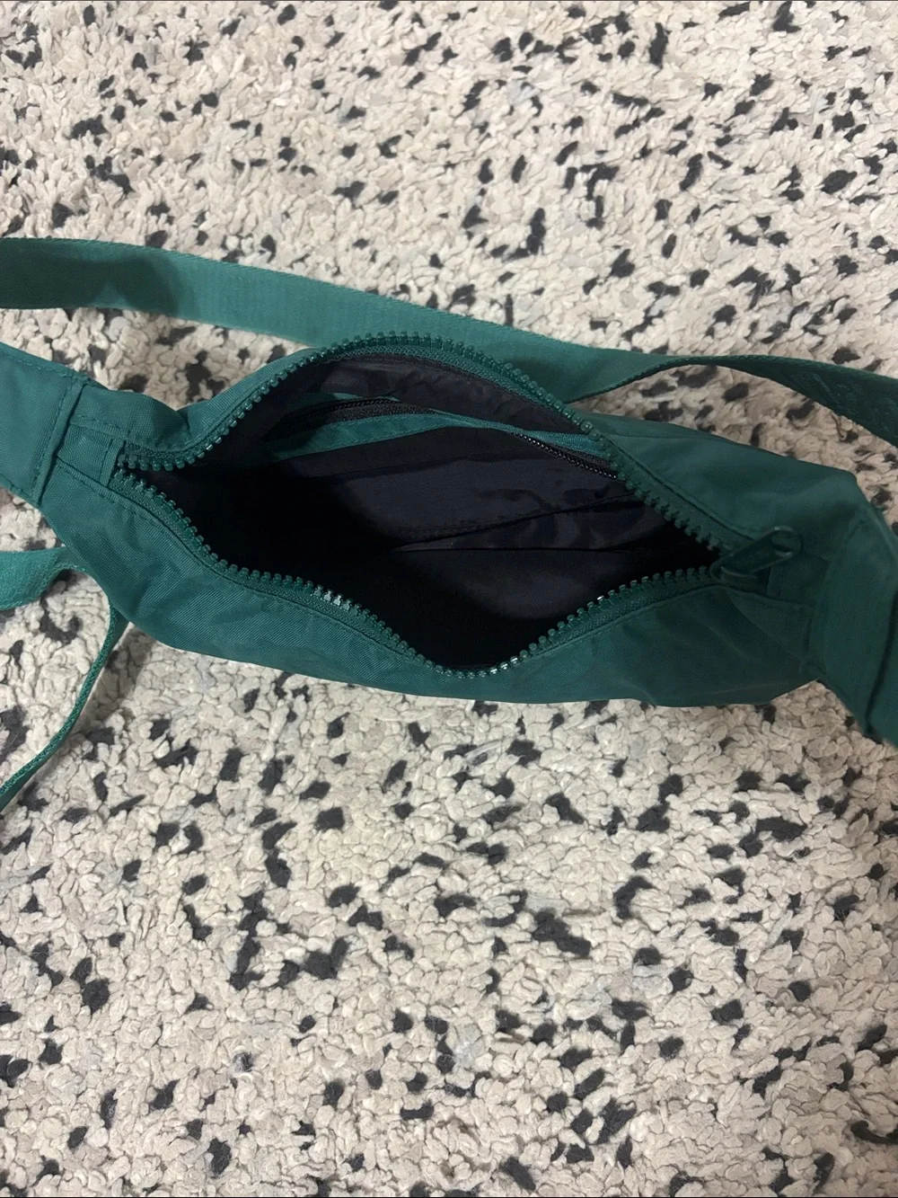 BAGGU small crescent